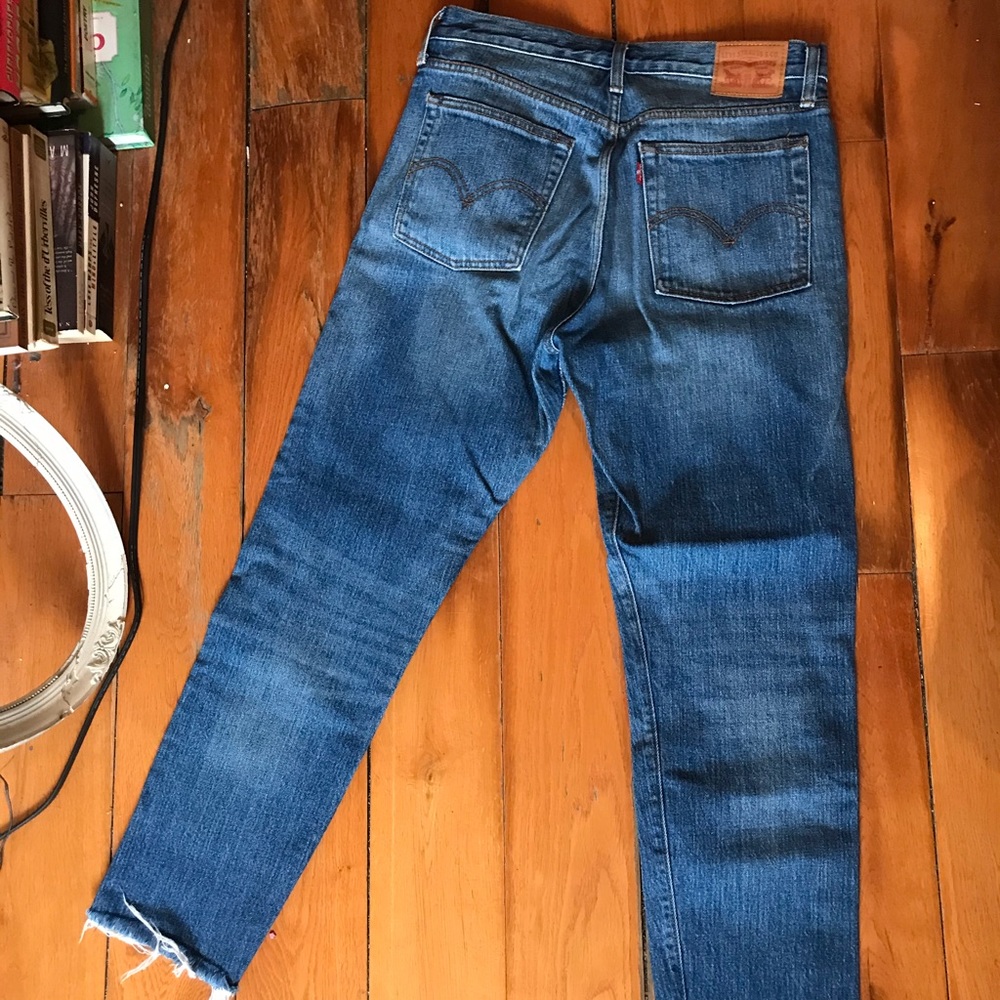 Levi wedgie jean  ON HOLD FOR @lacquer_flowers